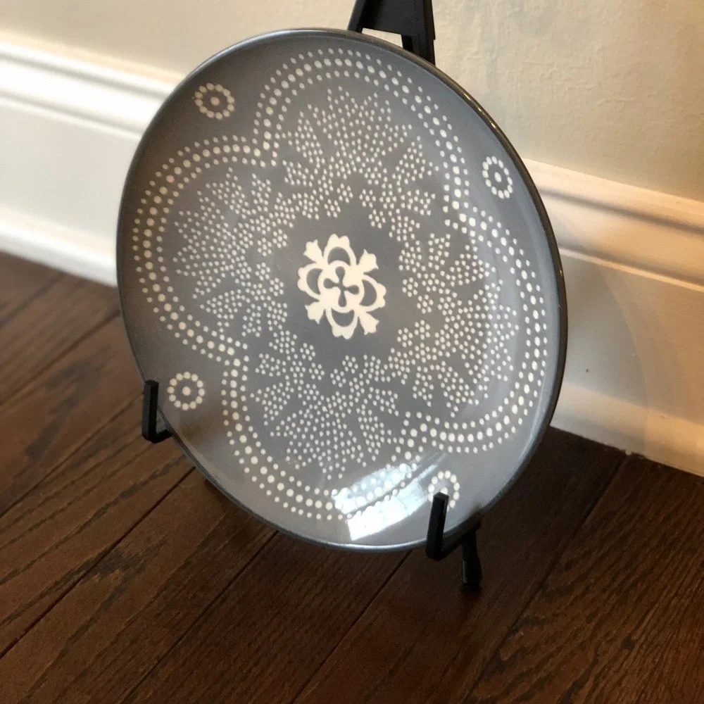 Baum Brothers 8” Phara Gray/White Floral Geometric Round Salad Plate - EUC! - Picture 2 of 7